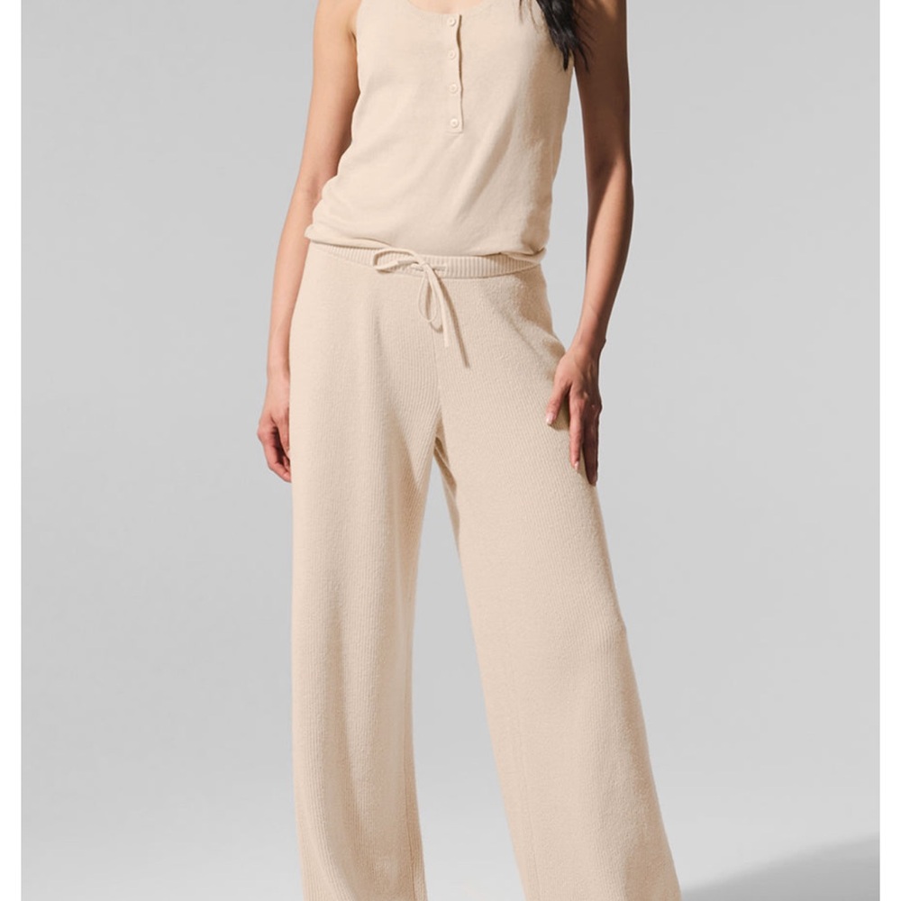 Alo sweater cream pants - Picture 3 of 8